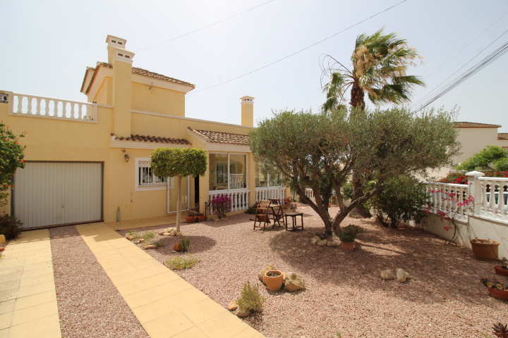 Detached villa in San Miguel De Salinas