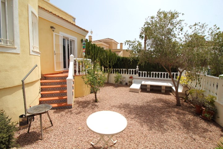 Detached villa in San Miguel De Salinas