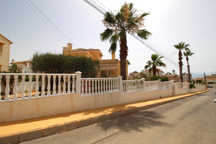 Detached villa in San Miguel De Salinas