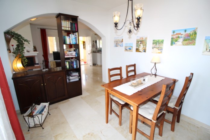 Detached villa in San Miguel De Salinas