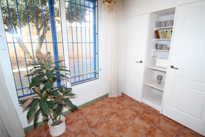 Spacious detached villa in Villamartin