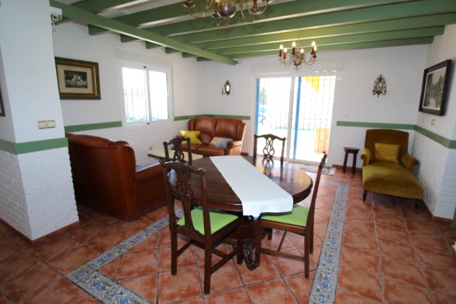 Villa til salg i Villamartín-Las Filipinas (Orihuela)