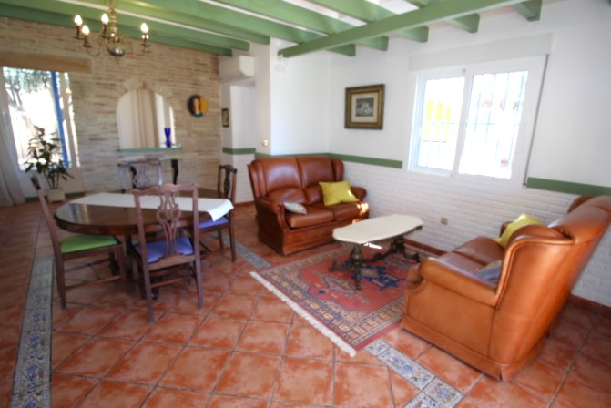 Villa till salu i Villamartín-Las Filipinas (Orihuela)