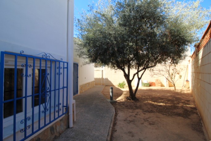 Spacious detached villa in Villamartin