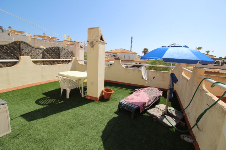 Bungalow tradicional en venta en la popular zona de Playa Flamenca