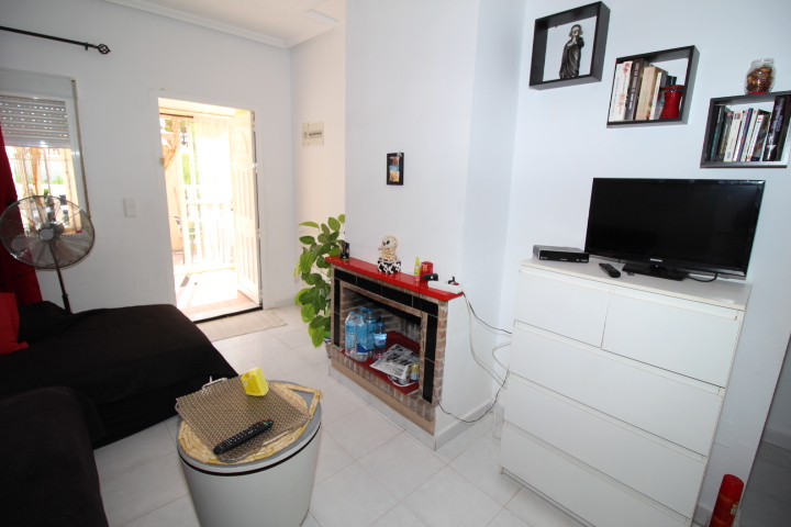 Bungalow tradicional en venta en la popular zona de Playa Flamenca