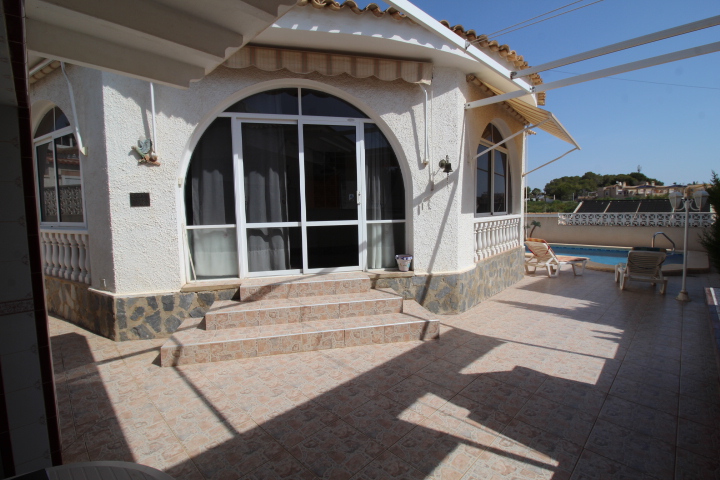 Charmante freistehende Villa in Blue Lagoon, Villamartin