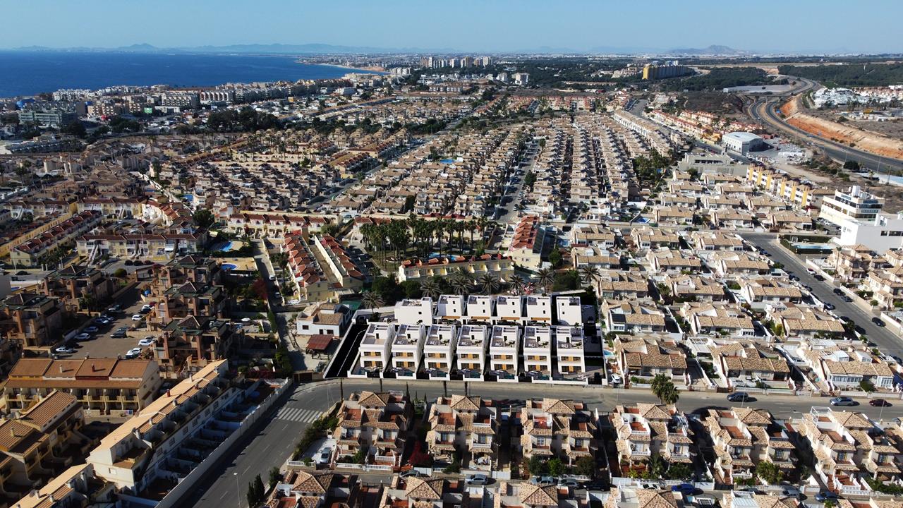 Nuevo proyecto, entre las populares zonas de La Zenia y Cabo Roig