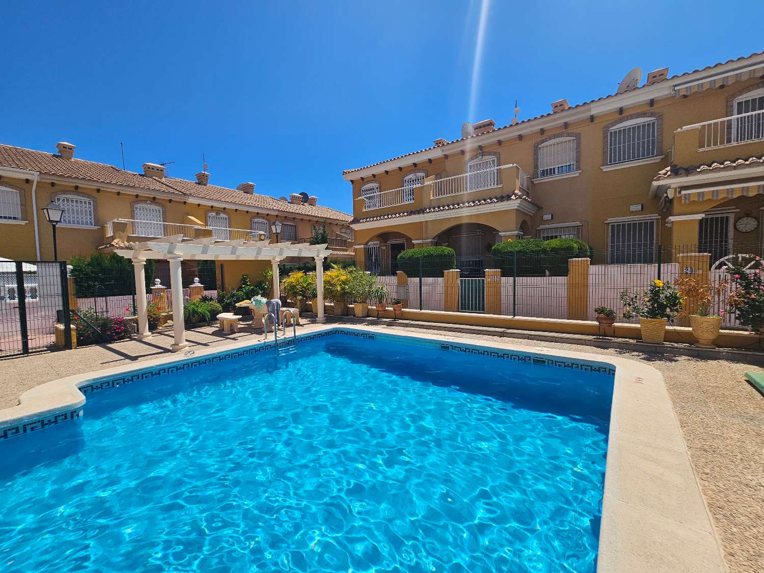 Bungalow myynnissä La Zenia (Orihuela)