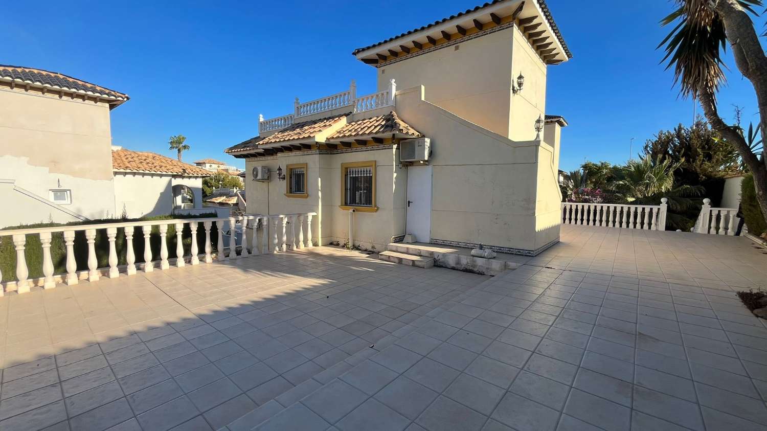 Villa myynnissä La Zenia (Orihuela)