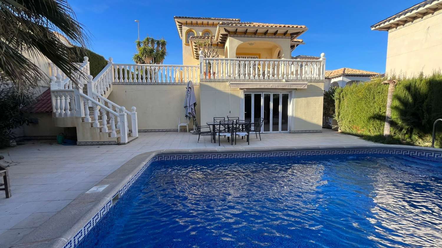 Villa myynnissä La Zenia (Orihuela)