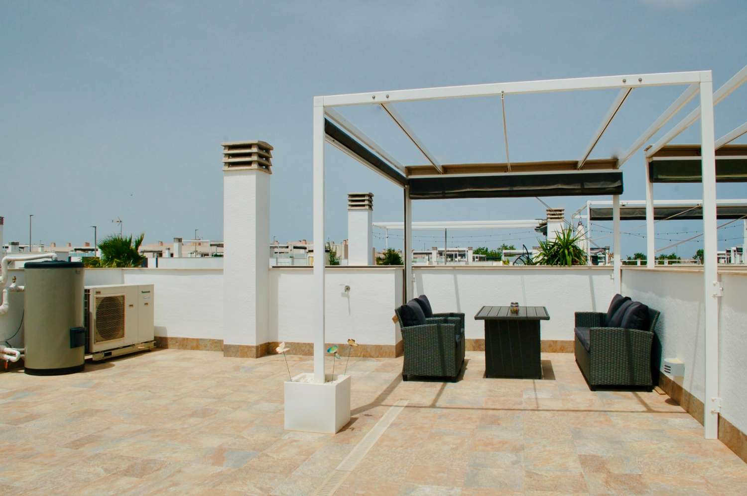 Top Floor bungalow in a luxurious gated community in Pilar de La Horadada