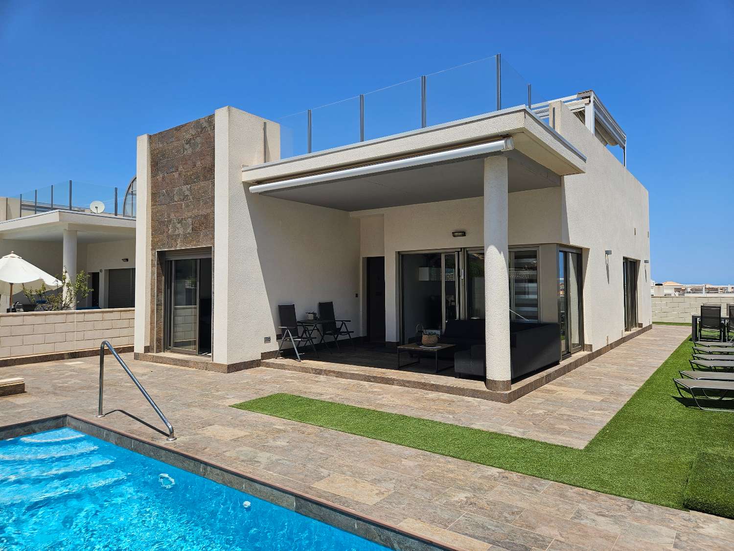 Villa te koop in Villamartín-Las Filipinas (Orihuela)