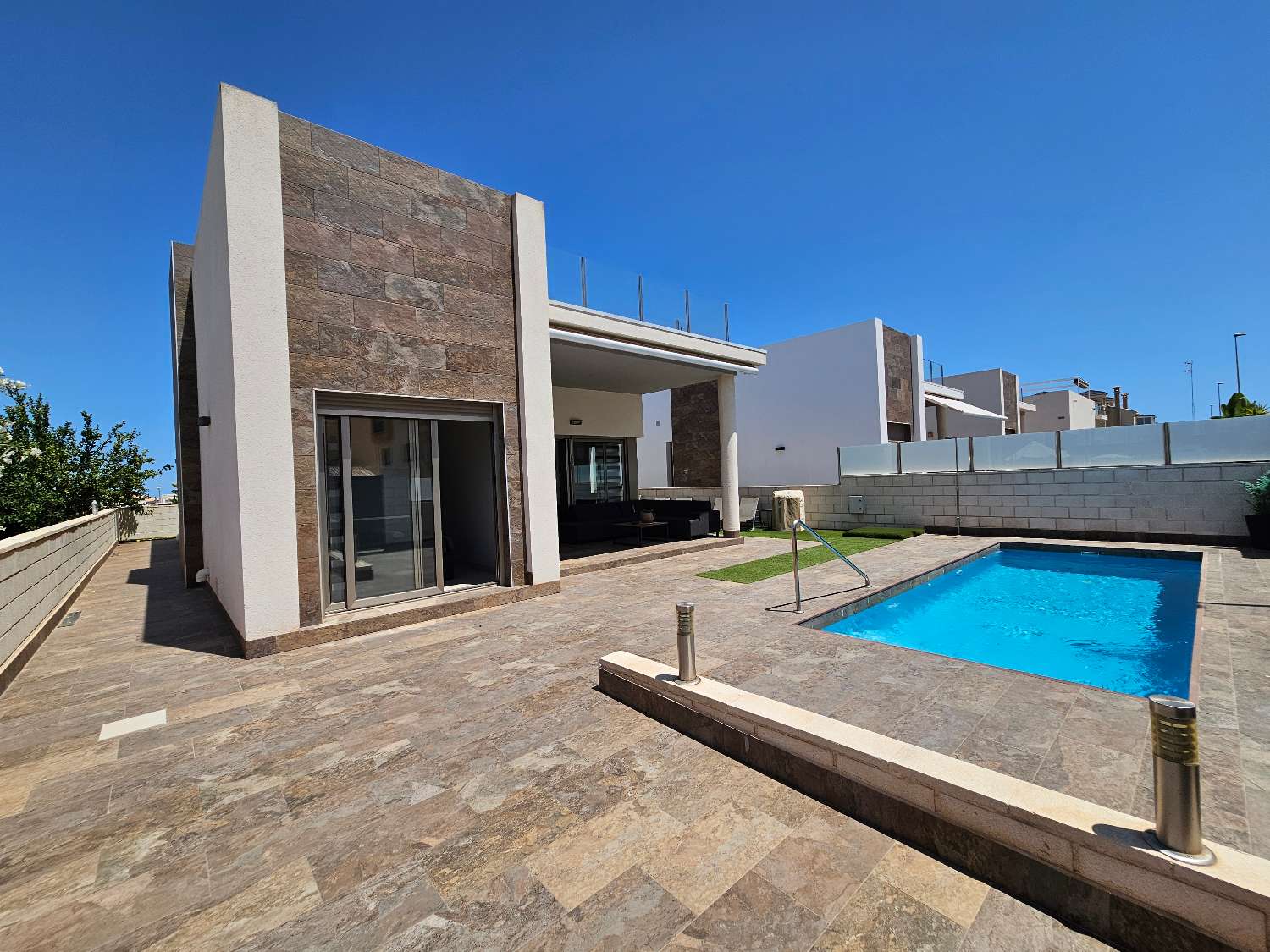 Villa till salu i Villamartín-Las Filipinas (Orihuela)