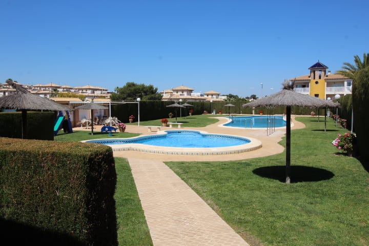 Spacious 3-Bedroom Villa in Montegolf in Excellent Condition with private swimming pool