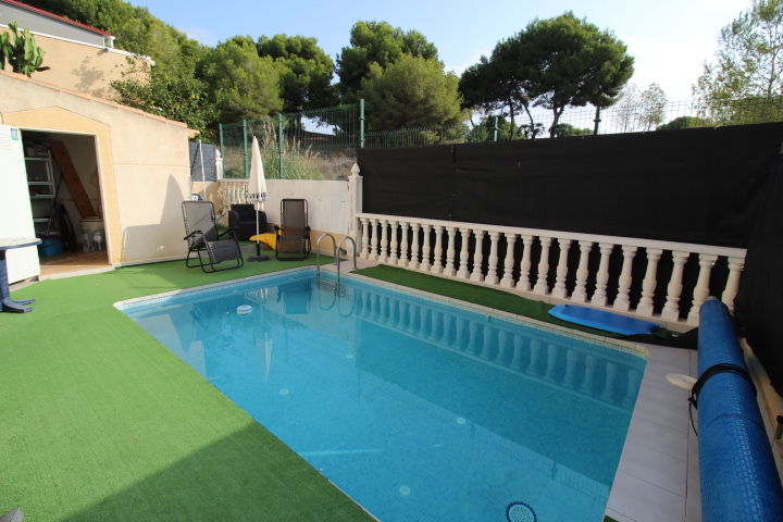 Spacieuse villa de 3 chambres à Montegolf à coucher en excellent état avec piscine privée