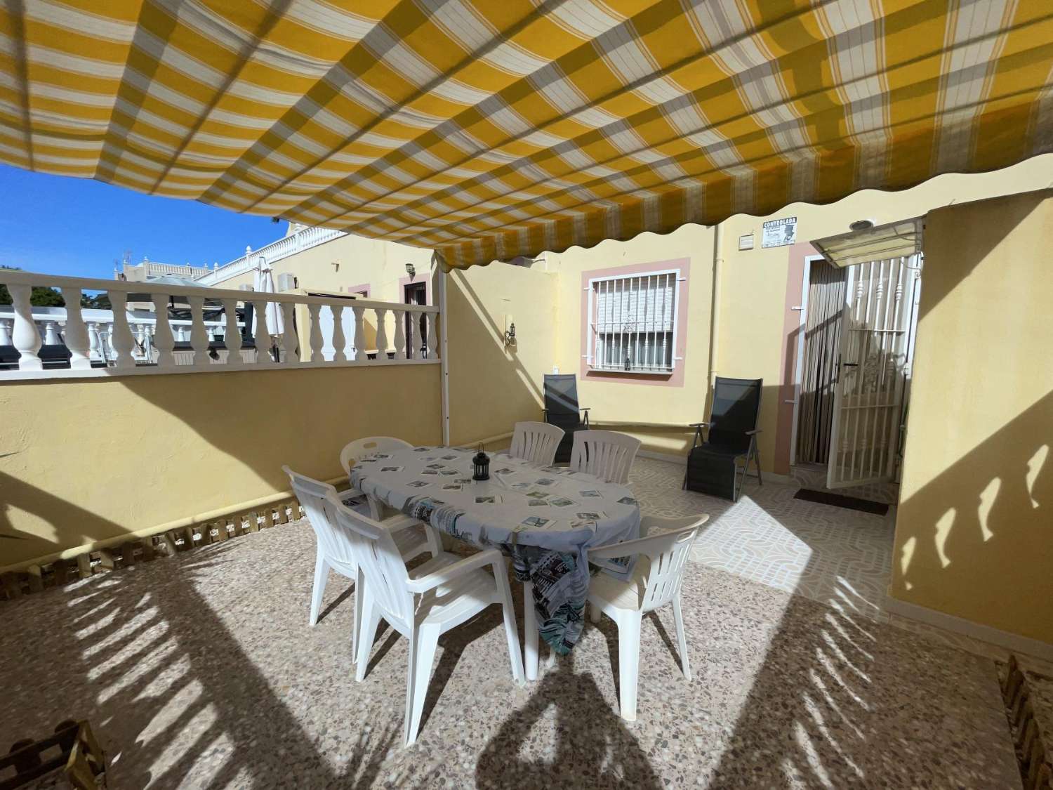 Duplex jumelé avec piscine commune à Villamartin