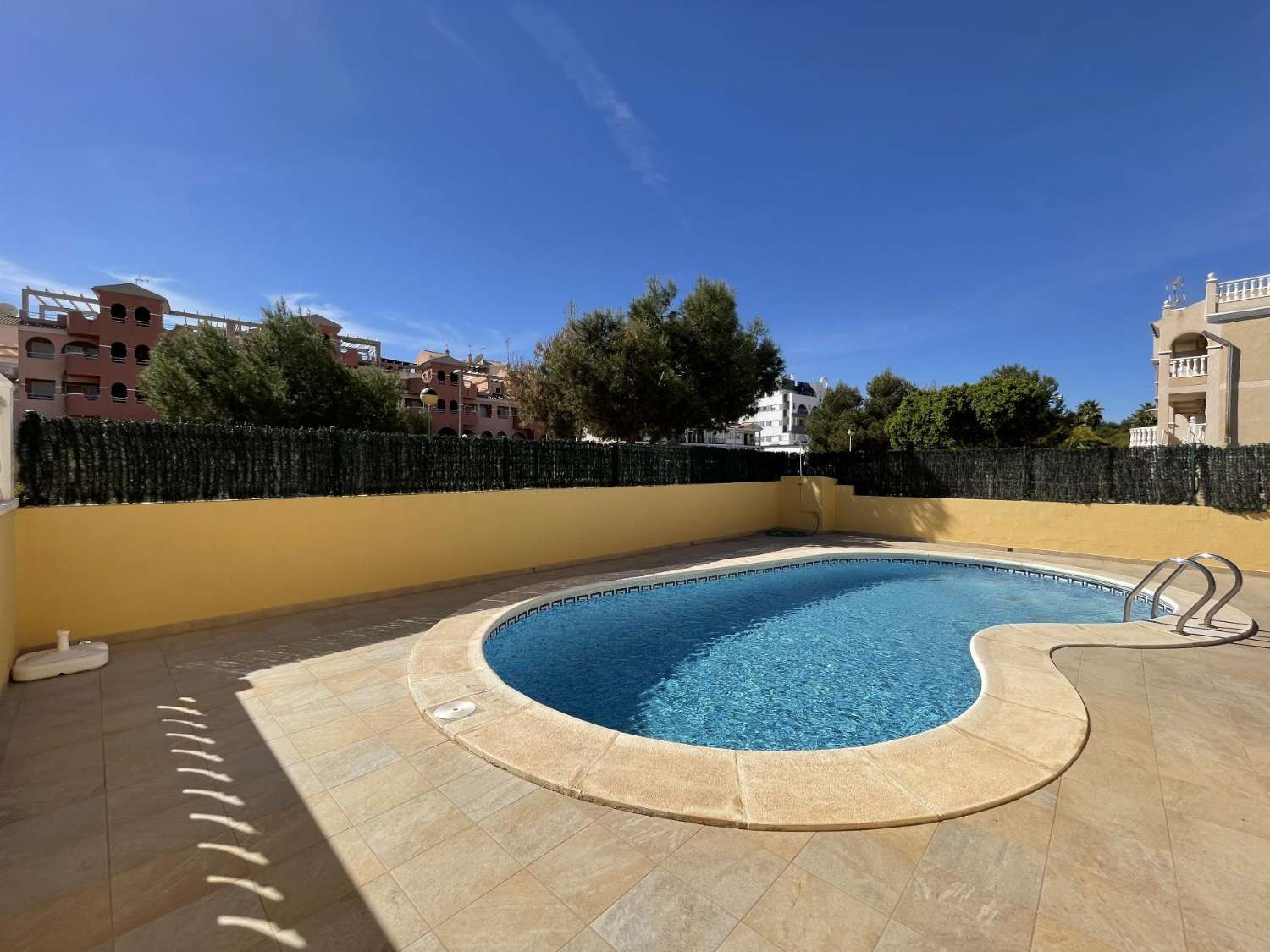 Duplex townhouse with communal pool in Villamartin