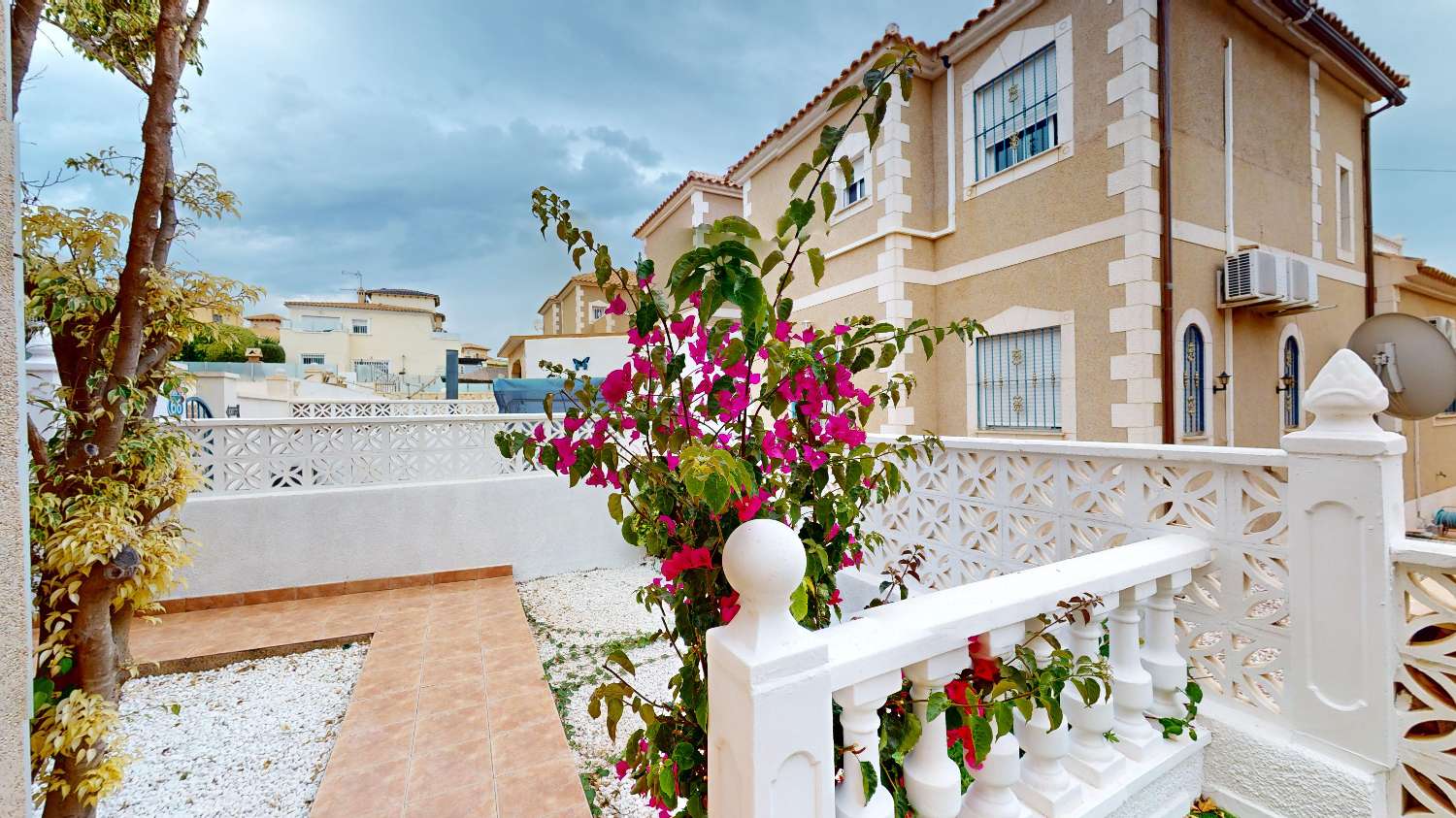 Villa in vendita a San Miguel de Salinas