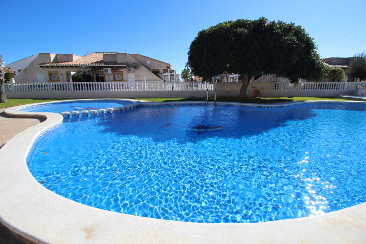 Quatro house in Caboroig located 550 meters from Cabo Roig beach