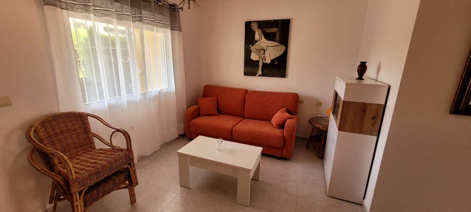 1 dormitorio Planta baja bungalow en alquiler con piscina