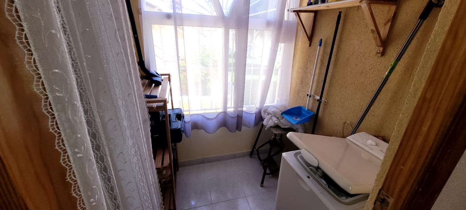 1 dormitorio Planta baja bungalow en alquiler con piscina