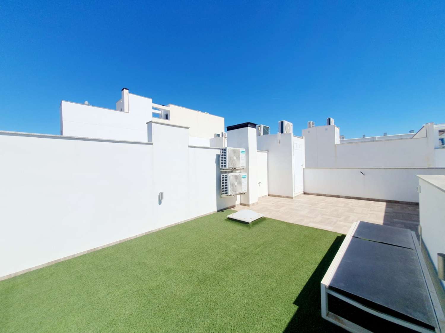 Semi-detached house with 3 bedrooms and 3 bathrooms in Villamartín