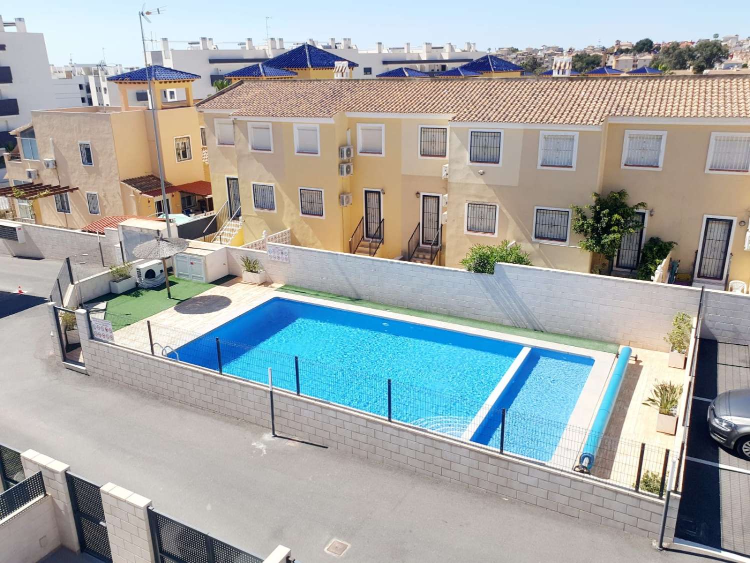 Semi-detached house with 3 bedrooms and 3 bathrooms in Villamartín