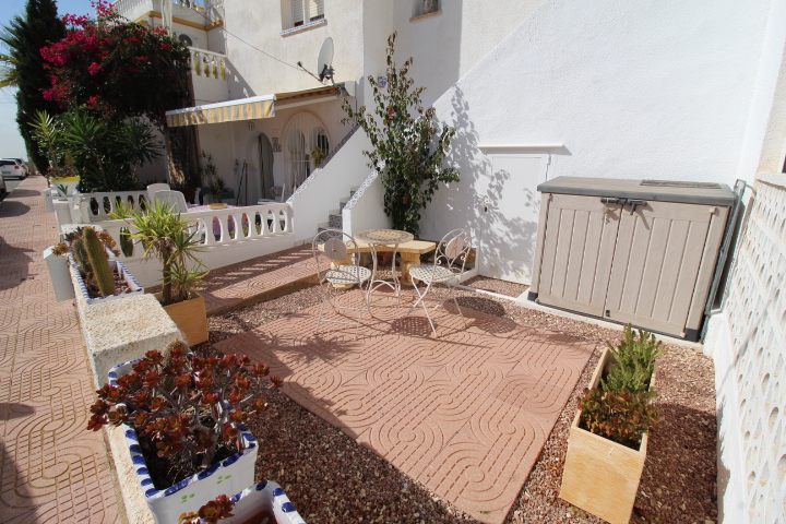 Nach Süden ausgerichtetes Penthouse in einer ruhigen Gegend in Villamartin