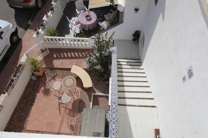 South facing penthouse located in a quiet area in Villamartin