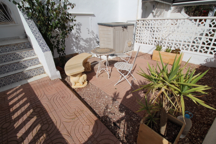 South facing penthouse located in a quiet area in Villamartin