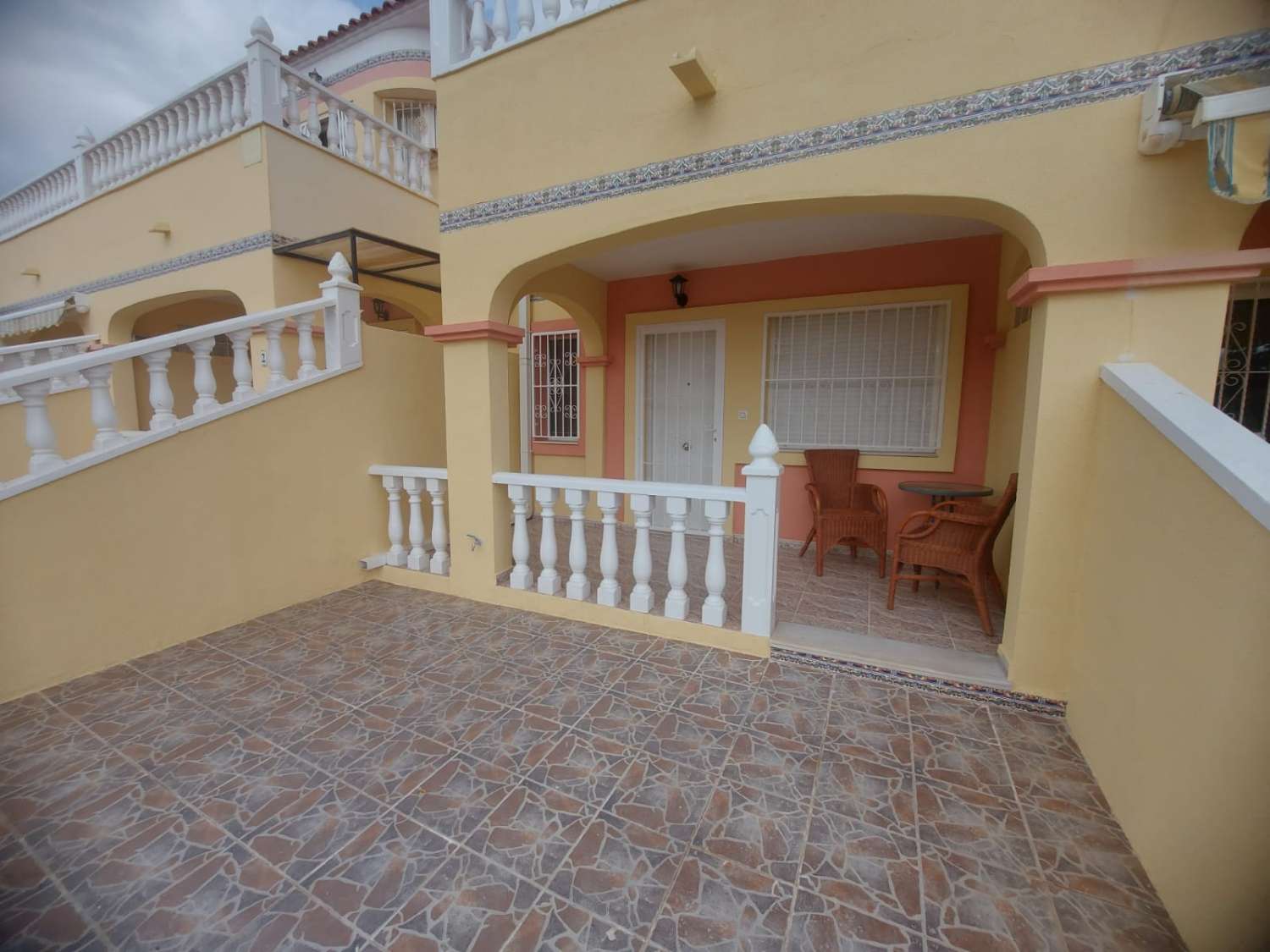 Bungalow myynnissä Villamartín-Las Filipinas (Orihuela)