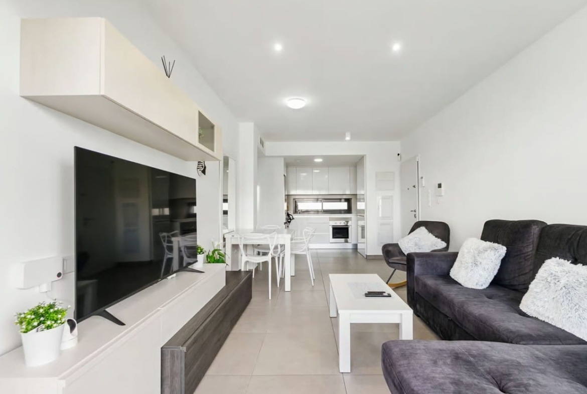 Appartement moderne et immaculé au premier étage à Villamartin