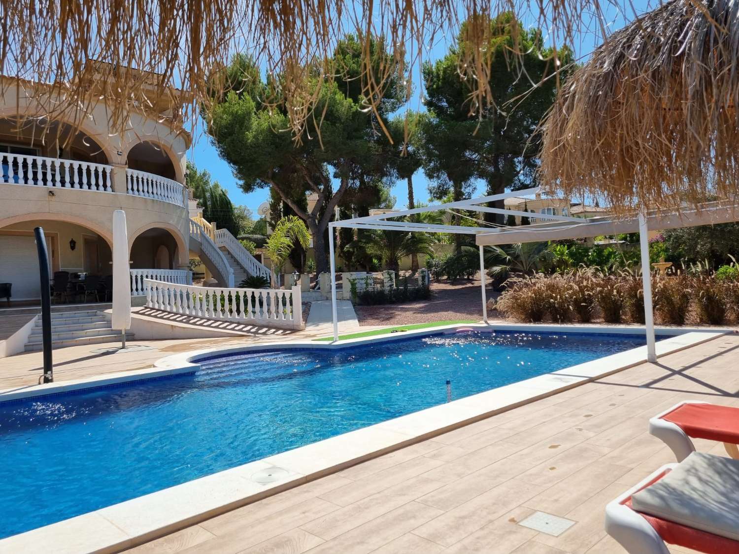 Luxury villa with 7 bedrooms and 2000 sqm plot in San Miguel de Salinas