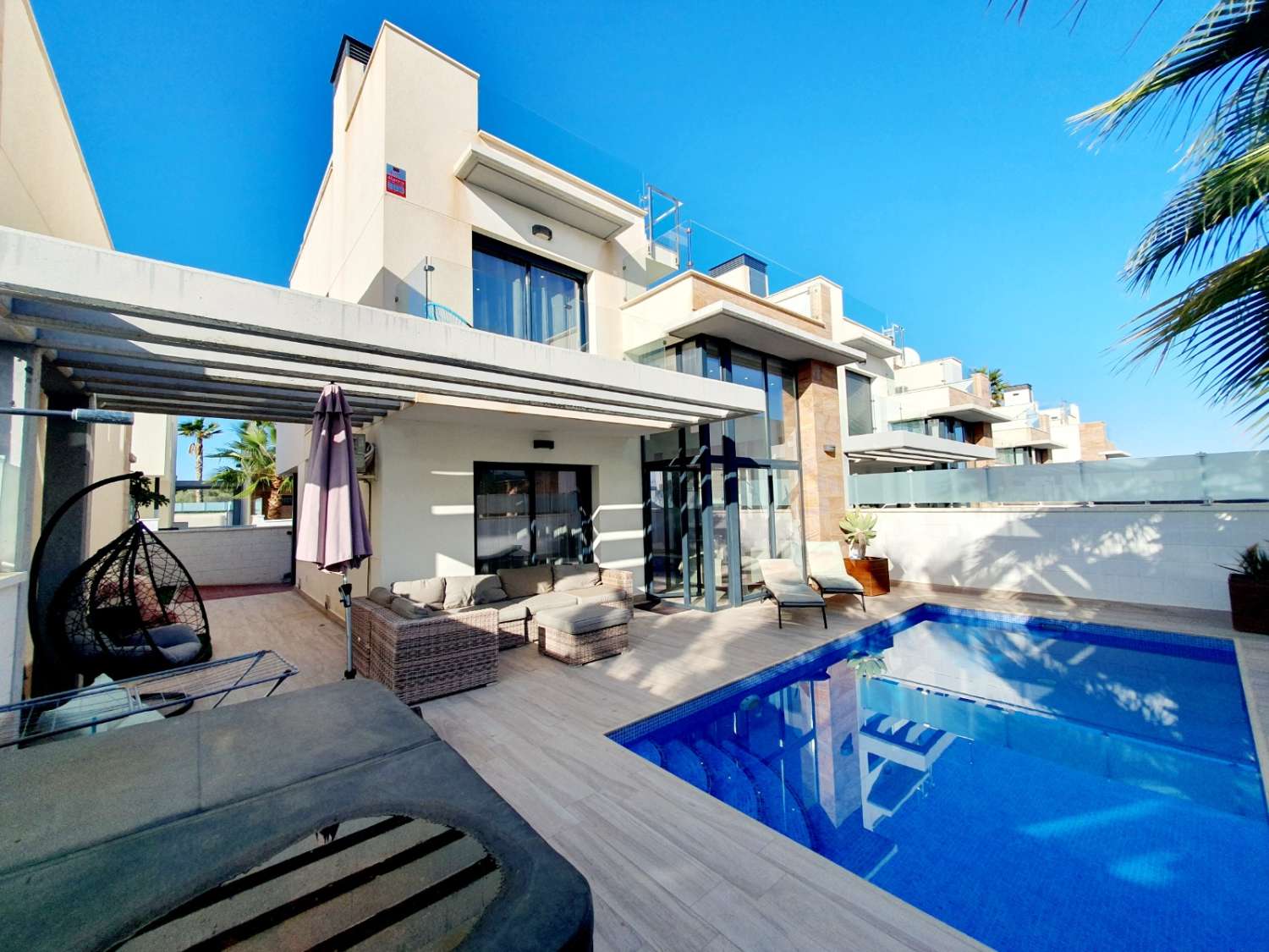 Villa myynnissä Lomas de Cabo Roig-Los Dolses (Orihuela)