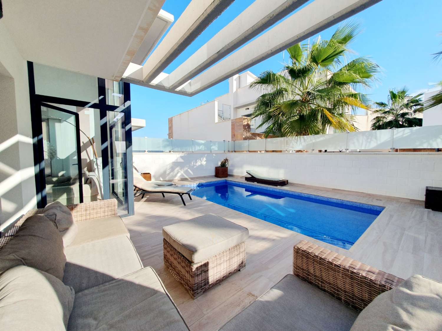 Villa myynnissä Lomas de Cabo Roig-Los Dolses (Orihuela)