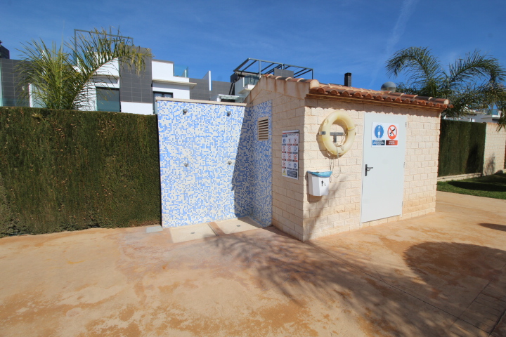 Dúplex en Torre de la Horadada, a poca distancia de la playa