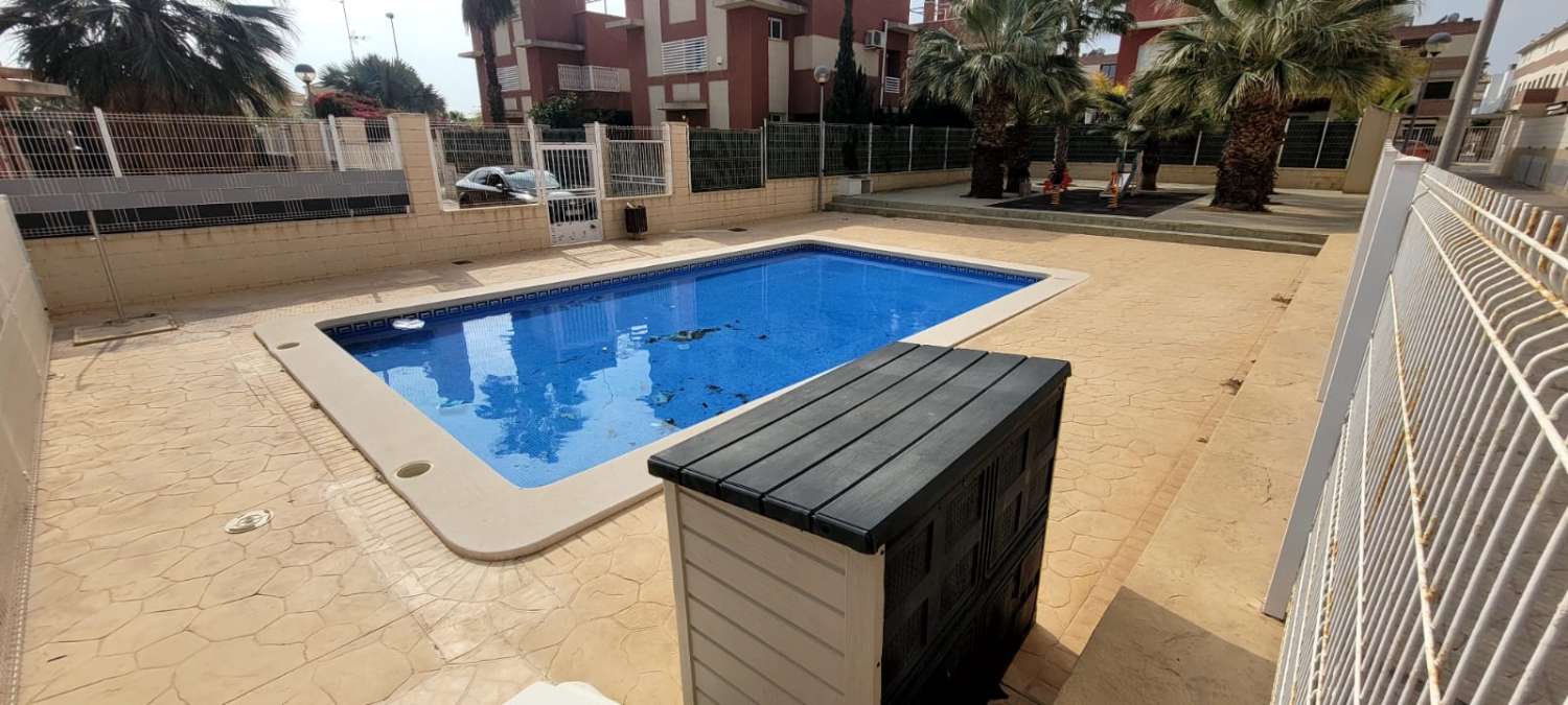 Apartamento de dos dormitorios en privilegiada zona de Cabo Roig