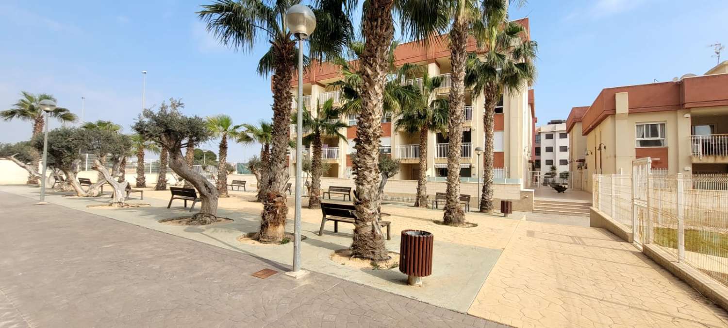 Apartamento de dos dormitorios en privilegiada zona de Cabo Roig