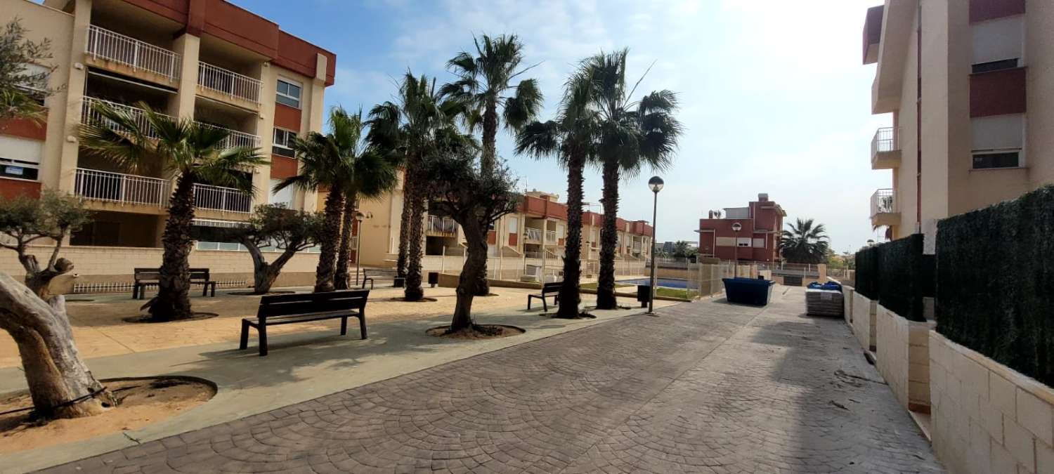 Apartamento de dos dormitorios en privilegiada zona de Cabo Roig