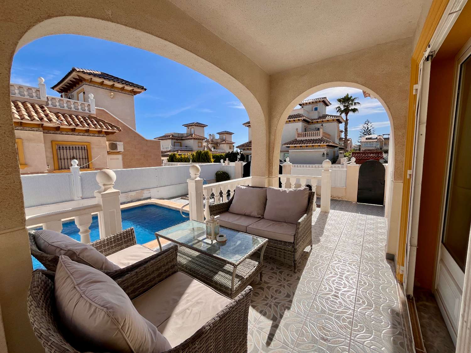 Villa til salg i Cabo Roig (Orihuela)