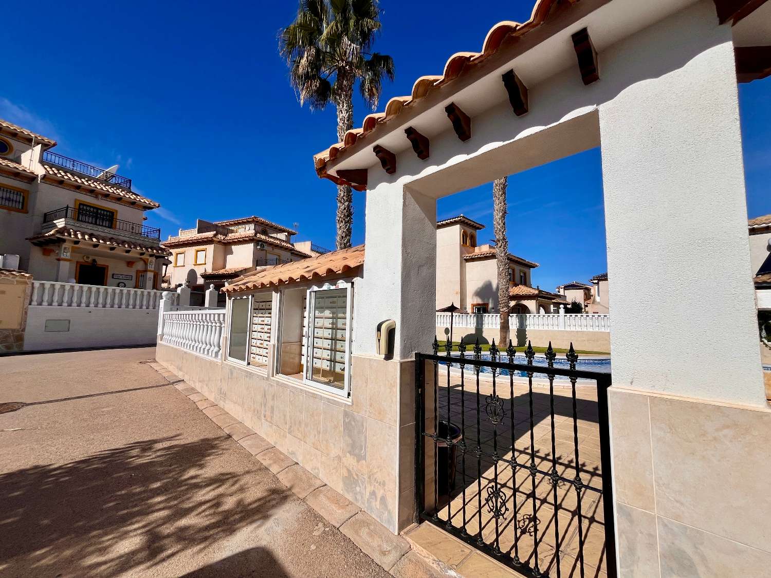 Villa til salg i Cabo Roig (Orihuela)