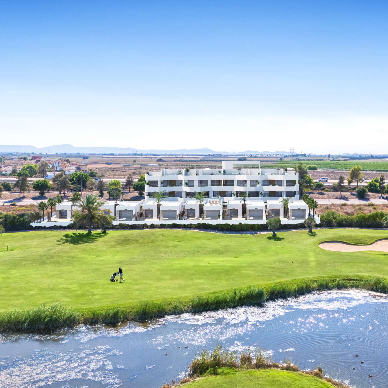 Penthouse next to golf course in Los Alcazares